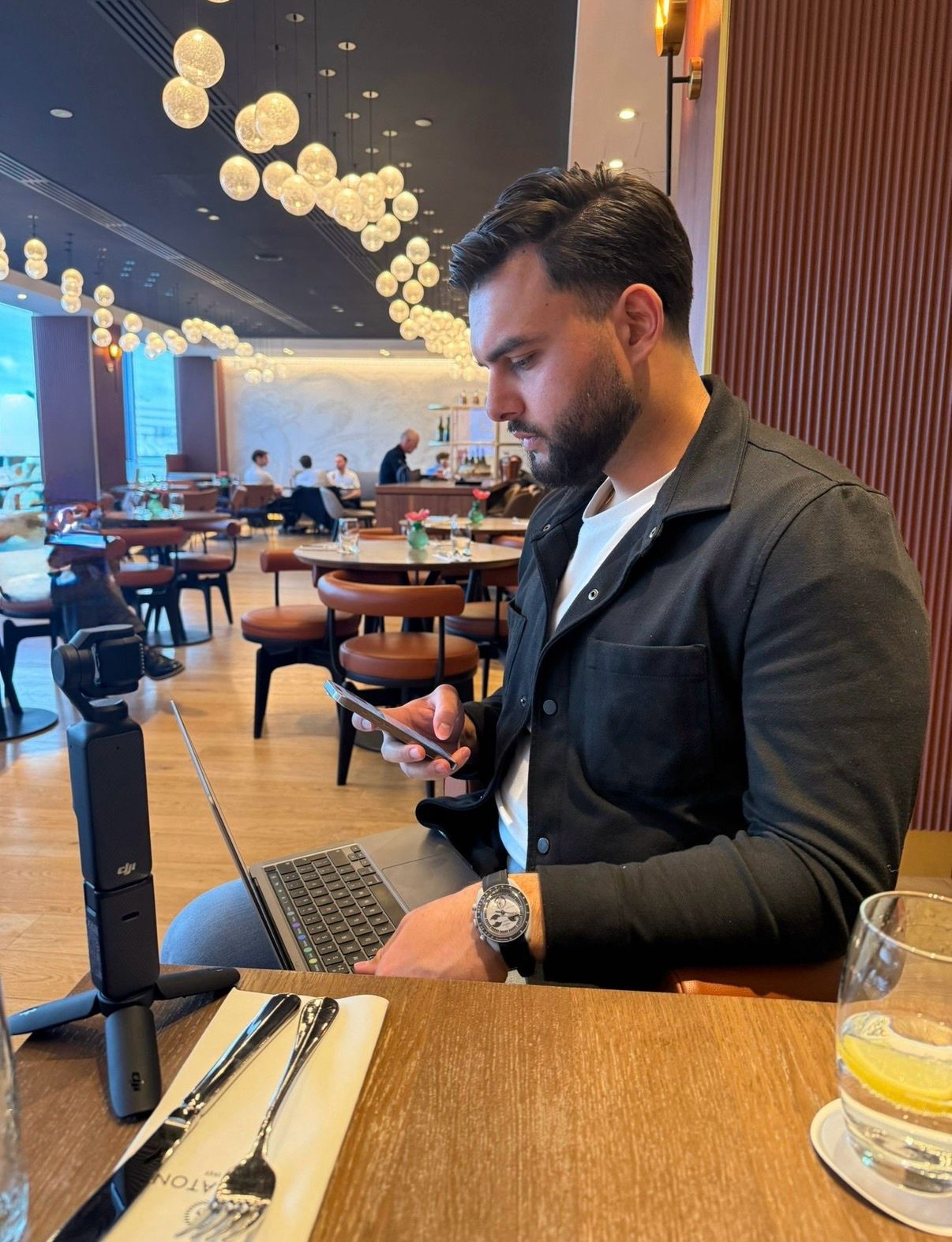 Ahmed Çiçek oprichter van Socialritme